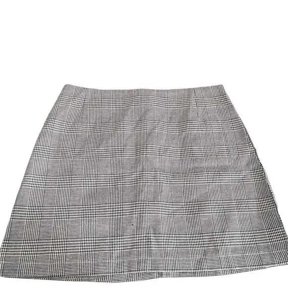 SHEIN Monochrome Checkered A-Line Skirt Mini - Picture 1 of 2